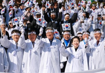 대전 유성구, 유성장터 만세운동 재현…300명 참여