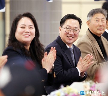 소프트볼팀 창단식에 참석한 이장우 대전시장