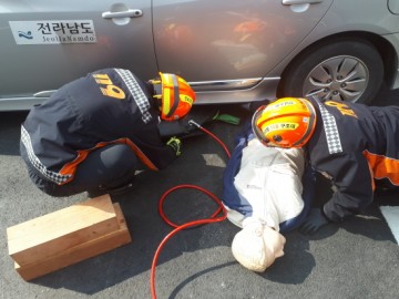장성소방서 119구조대, 교통사고 대비 인명구조훈련