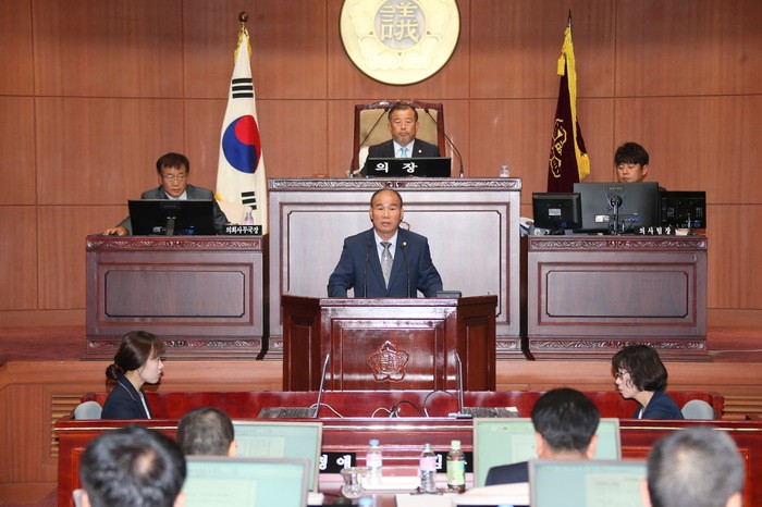 화성시의회, 제7대 후반기 김정주 의장 선출