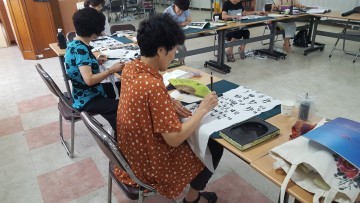 서1동주민자치회 서예 전시회 개최