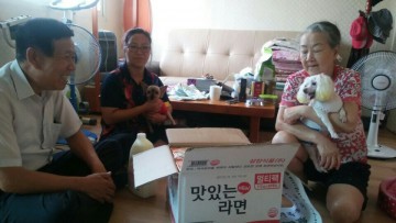 복대2동 지역사회보장협의체 독거노인 등 12세대에 60만원 상당 지원