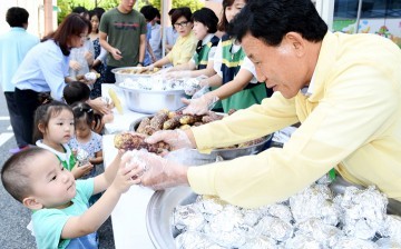 박용갑 중구청장, 비상식량 체험훈련 실시