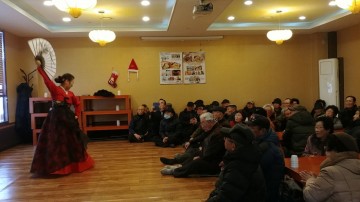 여수시 웅천동 고고차이나, 중앙동 저소득 어르신 60여명 식사 대접