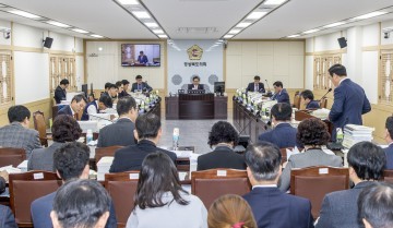  경북도의회 예산결산특별위원회, 첫째날 예산심사 