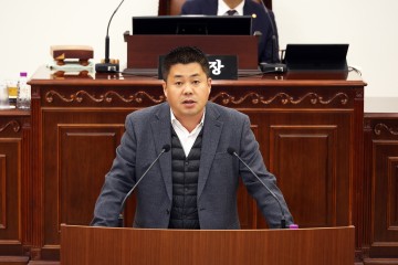 “쌍둥이 한 명 장애등록, 돌봄이 둘로 쪼개졌다”…송재만 유성구의회 의원 “겸직 허용해야”