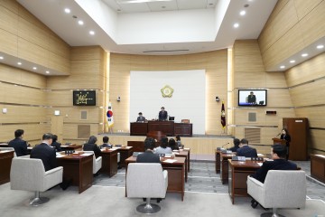 김정재 의회의장...용산구의회, 제245회 임시회 개회