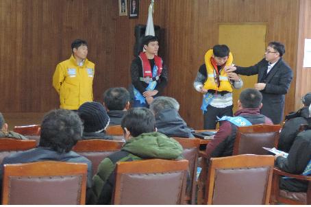 사천시 최신형 구명조끼 보급사업 시범추진