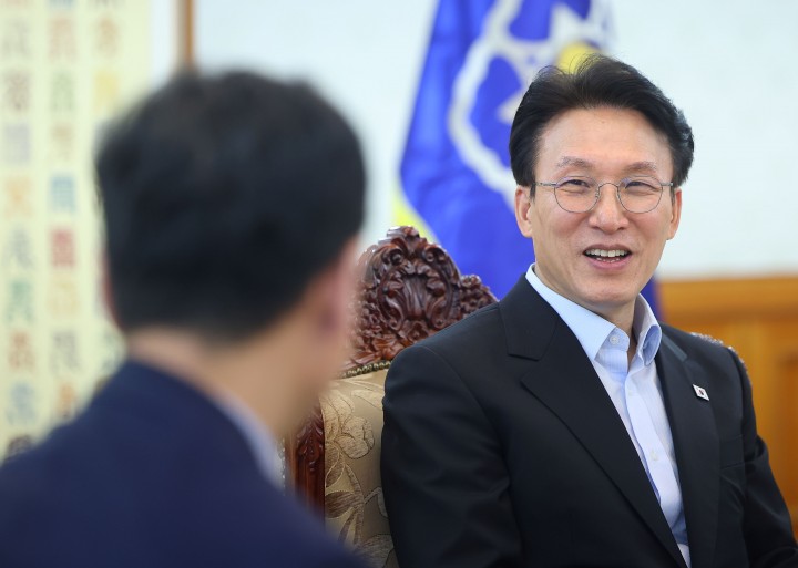  "트럼프 APEC 참석하면 金총리 한반도 문제 진전 기대"