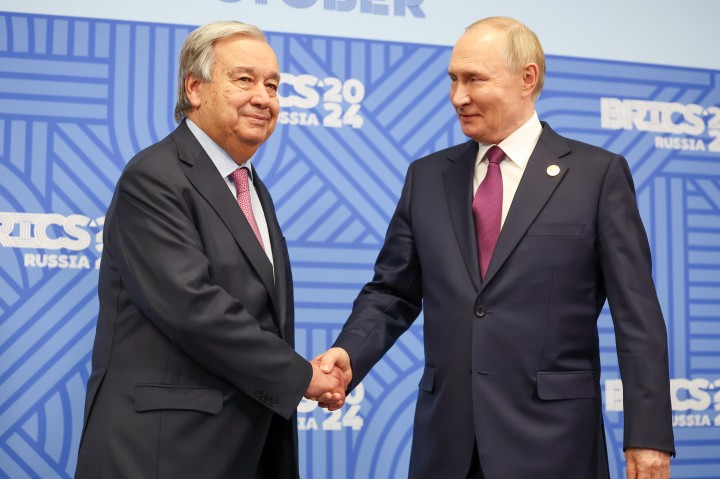 구테흐스 유엔총장 "우크라 평화 필요" 연설하자 푸틴 '웃음'