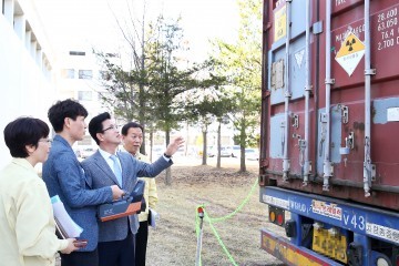 허태정 유성구청장, 원자력硏 방사성폐기물 운반 현장 점검