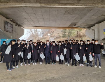 예천군, 육상 전지 훈련팀과‘클린 예천 플로깅’진행