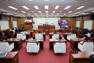 무안군의회, 삼향동초등학교 학생 의회 견학 프로그램 진행  