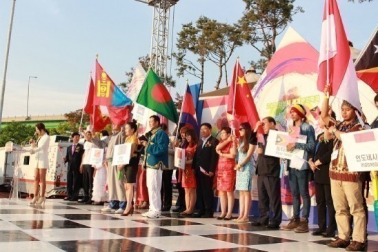 화성시, 세계인의 날 축제 '세계의 소리, 하나의 소리' 열어 