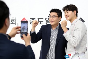 정명국 대전시의회 의원, 오상욱 선수와 사진 한 장!