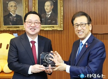 이장우 대전시장, 삿포로 2시간30분 만에 도착…만석 직항이 바꾼 15년 교류