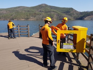 장성소방서 119구조대, 해빙기 수난사고 대비 인명구조함 점검