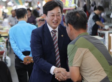 김경훈 대전시의회 의장, 전통시장에서 지역주민들과 소통!
