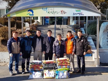 석포면 석송회 , 사랑의 쌀 35포 전달