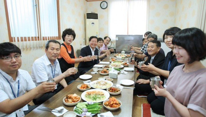 장종태 서구청장, 기성동 주민센터 직원과 함께 펀펀(Fun Fun) 밥상