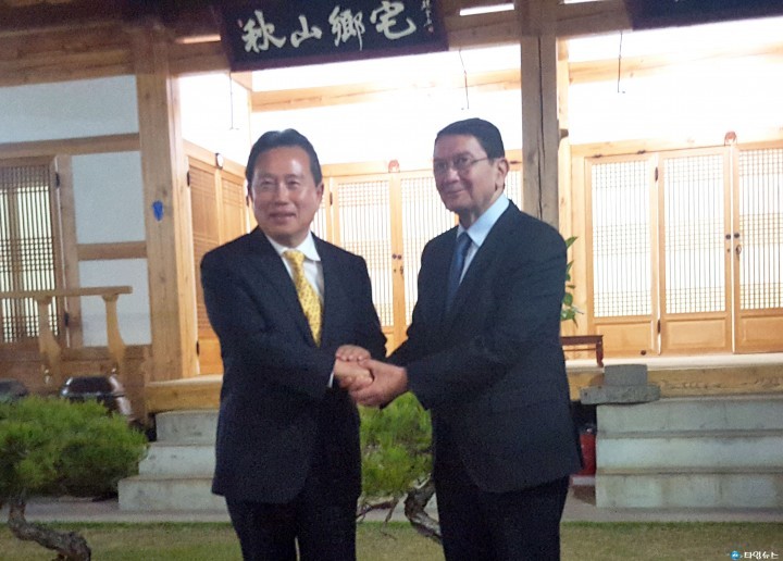 현준 예천군수 지역관광산업 발전 위해 UNWTO(유엔세계관광기구)사무총장과 환담