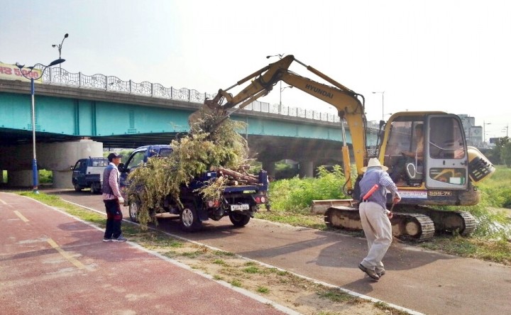 북구 우수기 대비 하천 일제 점검 나서..