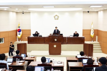 대전 유성구의회, 제279회 임시회 개회…추경·행정사무감사 계획 심의