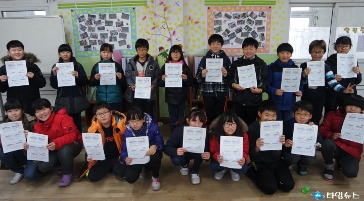 예천군, 읍내 초등학교에 도로명주소 스티커 배부