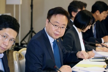 복지부, 의대증원 전방위 설득…당위성 놓고 의협과 '여론전'