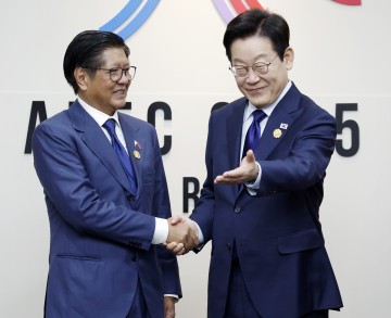 이재명 대통령, 싱가포르 뒤로하고 필리핀으로… ‘3377’ 마법으로 원전·방산 잡는다