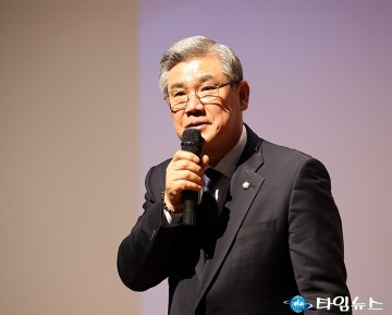 조규식 서구의회 의장, 박정현 의원은 똑순이!