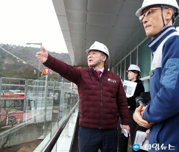 서철모 서구청장, 가수원근린공원 복합생활관 준공 앞두고 현장점검