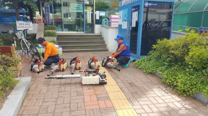 “모기 등 위생해충 박멸”도천동 하절기 방역소독 본격 실시