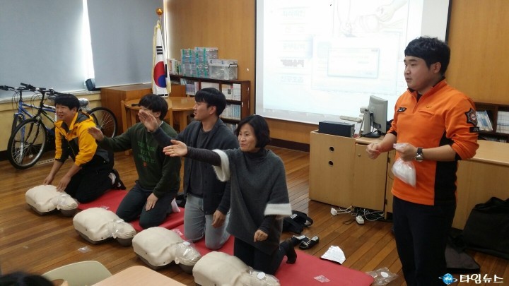 남해소방서, 남해초등학교 교직원 대상 심폐소생술 교육 