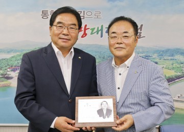 박수범 대덕구청장, 대한전문건설협회 대전시회로부터 감사패 받아!