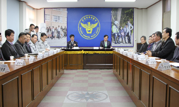 강화서,‘민·경협력 치안강화’경찰발전위원회 회의 가져