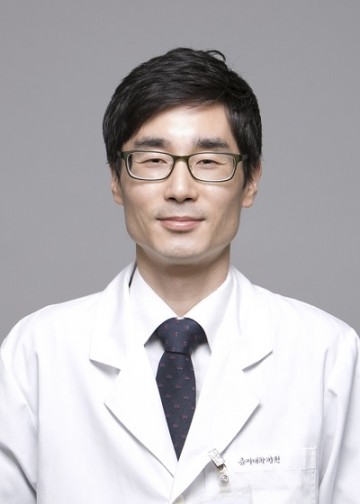 을지대학교병원 재활의학과 정강재 교수, 갑작스런 가을 산행은 건강에 악영향