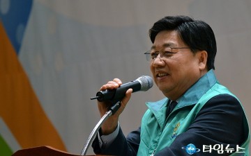 축사하는 권선택 대전시장