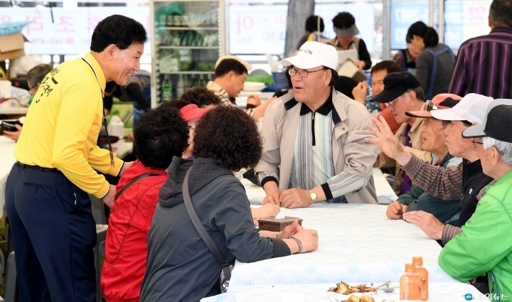 박용갑 중구청장, 칼국수 맛있나요?