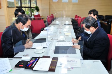 군위군, 군위농협 농산물 공판장 및 산지유통센터(APC) 위탁운영 업무협약 체결