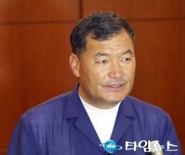 오군석 기장군수,군의원에게 '무릎 꿇고 사과 요구' ...논란 후폭풍