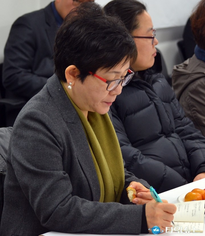 대전시의회 박정현 의원, 민원사항은 꼼꼼히 메모!