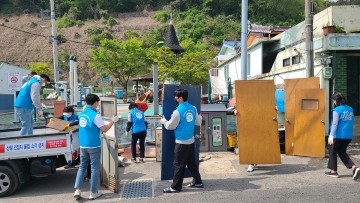  롯데케미칼(주), 문수동 독거노인세대에 주거환경개선 봉사활동 