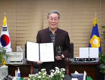 안동시의회 권기익 의장 2022 서울평화문화대상 교육문화자치 부문 의정대상 수상!