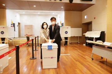 윤경희 청송군수후보, 사전 투표...