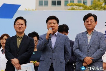 권선택 대전시장, NGO축제에서 좋은 기운 충전하세요!