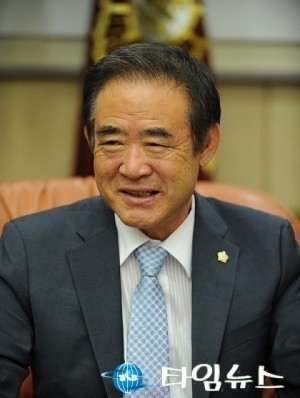 수원시의회 김진우 의장 “안전한 도시, 건강한 일자리가 있는 수원이 되도록” 노력