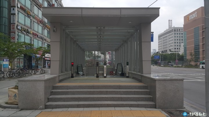 부천시청역 1·4번, 까치울역 5번 출입구 개통