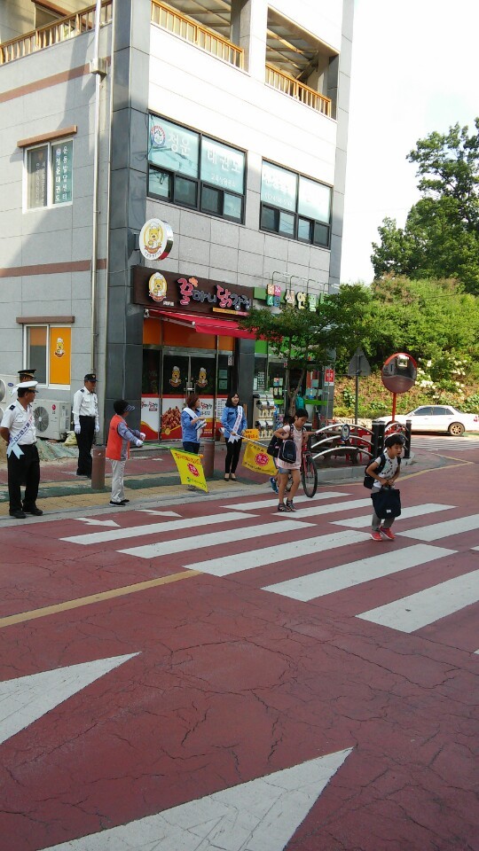 옥천경찰서「스쿨존내 불법주정차 특별단속」