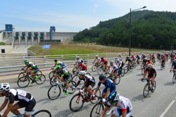 영주댐 일주 ‘NSR 2017 마스터즈 사이클 영주투어’ 개최
